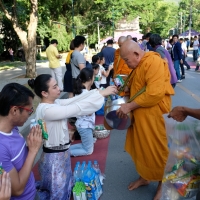 ร่วมพิธีทำบุญเนื่องในวันอาสาฬหบูชา และเข้าพรรษา ประจำปี 2562